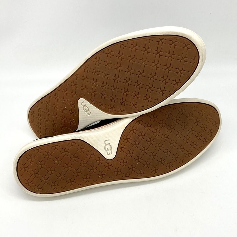 UGG Sammy Slip On - Picture 8 of 9